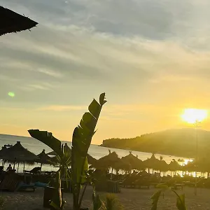 Billy 3* Himare